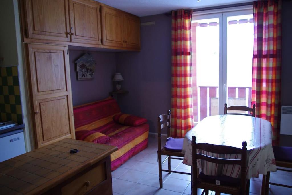 Agreable Studio A 400 M Du Centre Ville De Luz Люс-Сен-Совёр Экстерьер фото